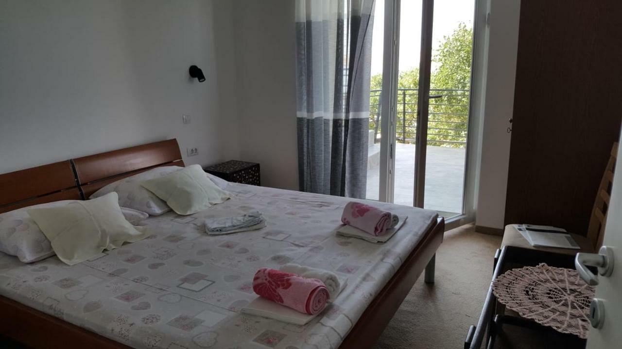 Holiday House Maretta - Apartment No 1 Lukovo Šugarje エクステリア 写真